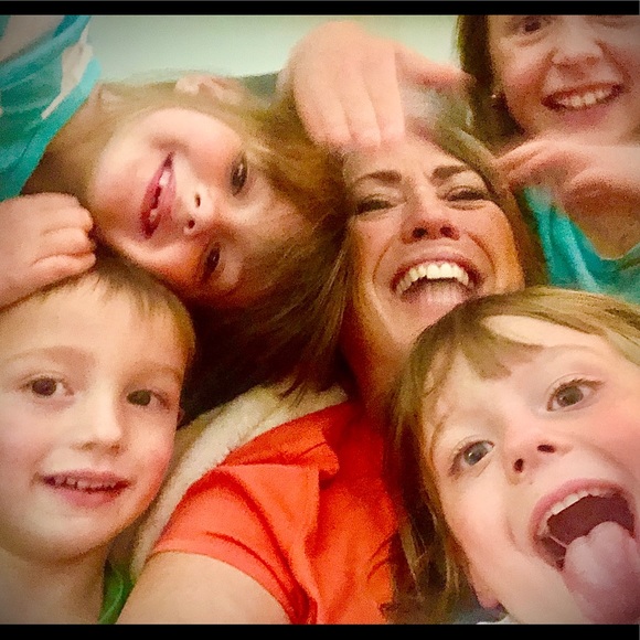 Meet your Posher, Susan🇨🇦 - Picture 5 of 8